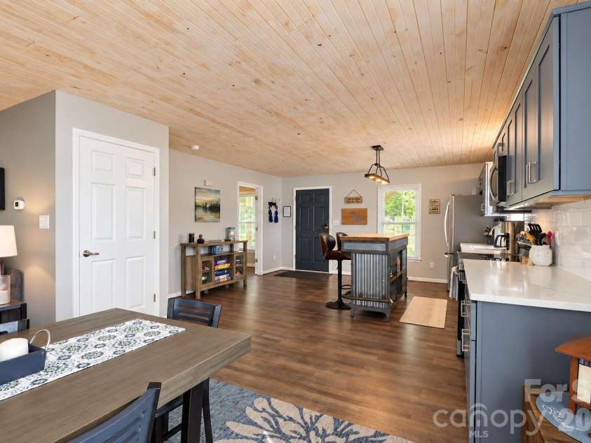 264 Lake Drive 6 Drive, Lexington, NC 27292.  MLS# CAR4431232, YatesRealty ID 54779. 