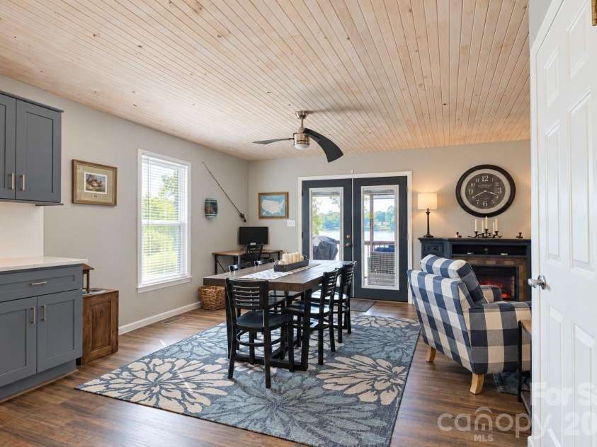 264 Lake Drive 6 Drive, Lexington, NC 27292.  MLS# CAR4431232, YatesRealty ID 54779. 