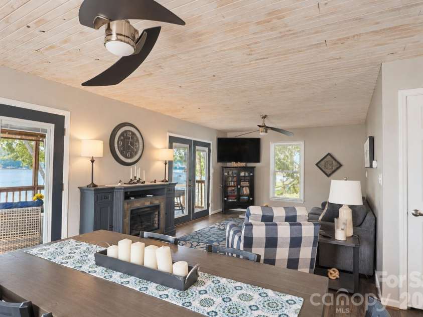 264 Lake Drive 6 Drive, Lexington, NC 27292.  MLS# CAR4431232, YatesRealty ID 54779. 