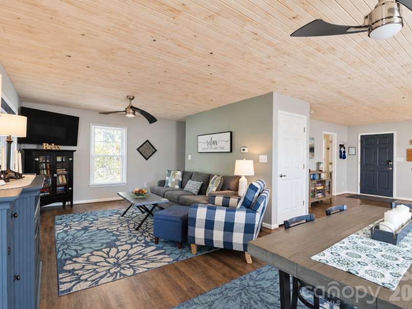 264 Lake Drive 6 Drive, Lexington, NC 27292.  MLS# CAR4431232, YatesRealty ID 54779. 