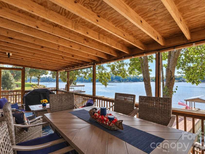 264 Lake Drive 6 Drive, Lexington, NC 27292.  MLS# CAR4431232, YatesRealty ID 54779. 
