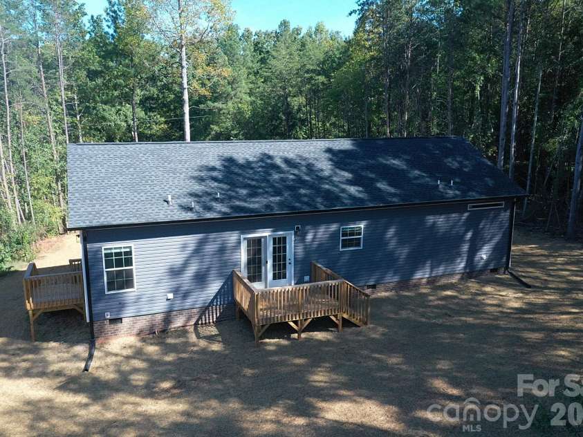 2063 Vance Street, Newton, NC 28658.  MLS# CAR4431144, YatesRealty ID 54780. 