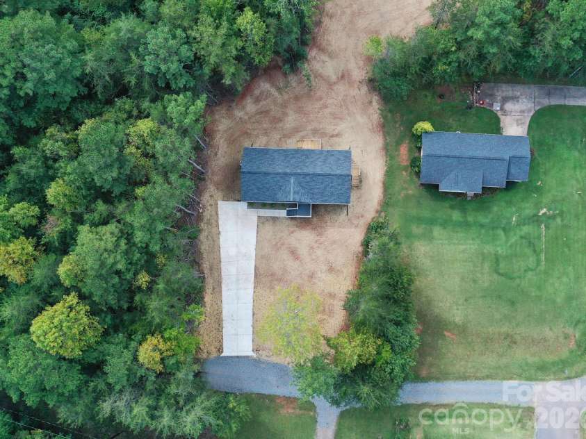 2063 Vance Street, Newton, NC 28658.  MLS# CAR4431144, YatesRealty ID 54780. 
