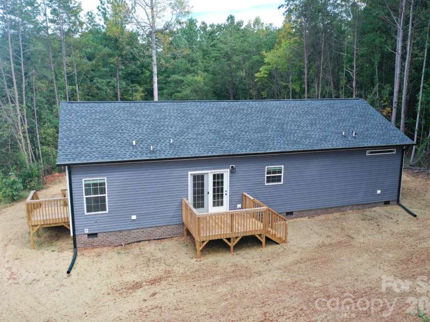 2063 Vance Street, Newton, NC 28658.  MLS# CAR4431144, YatesRealty ID 54780. 