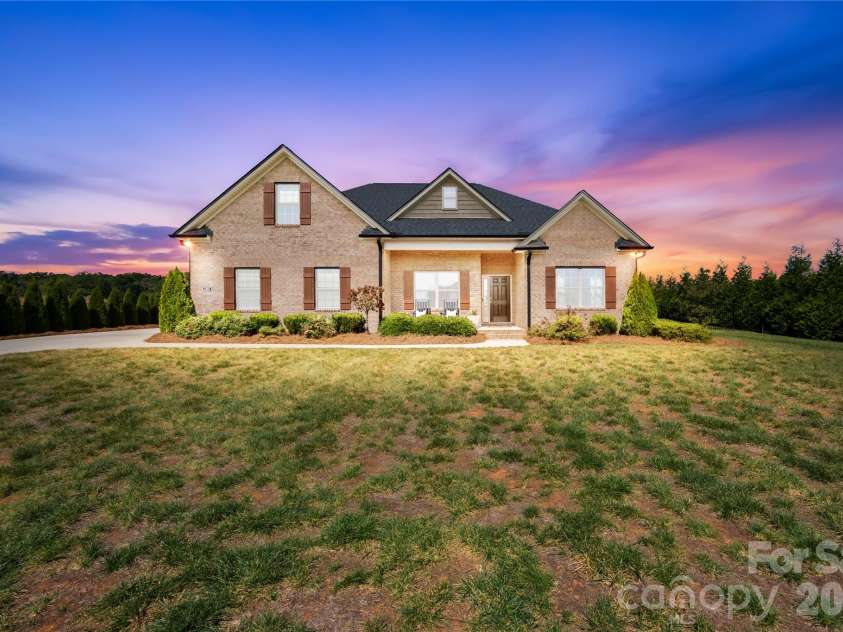 2107 Parrothead Drive, Monroe, NC 28110.  MLS# CAR4431347, YatesRealty ID 54781. 