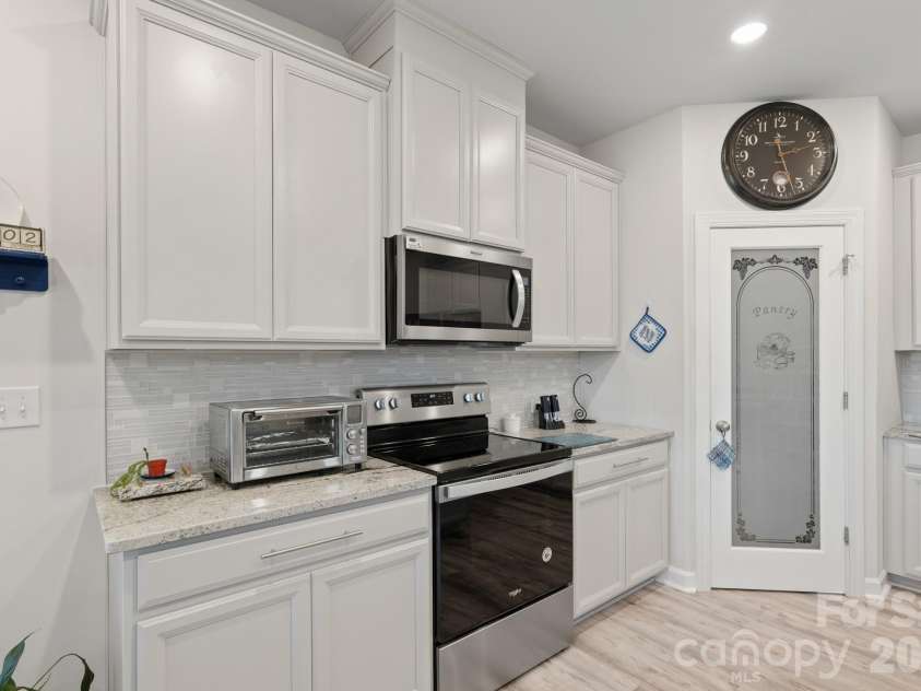 3810 Isenhour Road, Kannapolis, NC 28081.  MLS# CAR4429632, YatesRealty ID 54782. 