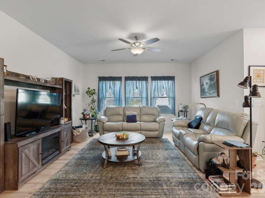 3810 Isenhour Road, Kannapolis, NC 28081.  MLS# CAR4429632, YatesRealty ID 54782. 