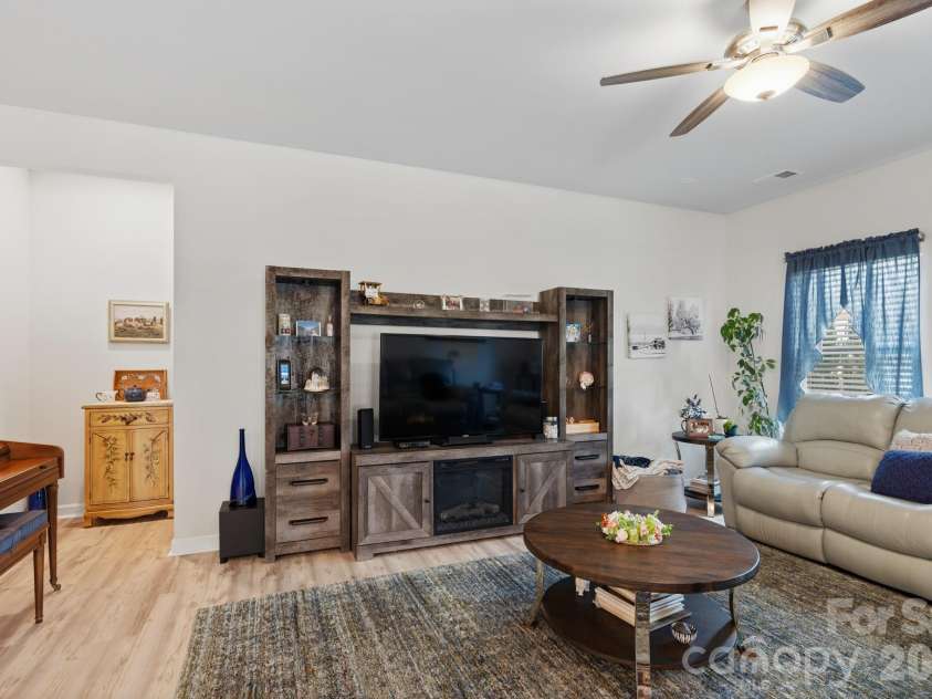 3810 Isenhour Road, Kannapolis, NC 28081.  MLS# CAR4429632, YatesRealty ID 54782. 