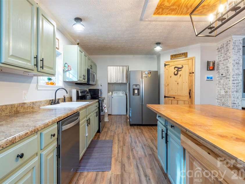 12 Stoney Creek Lane, Candler, NC 28715.  MLS# CAR4431022, YatesRealty ID 54785. 