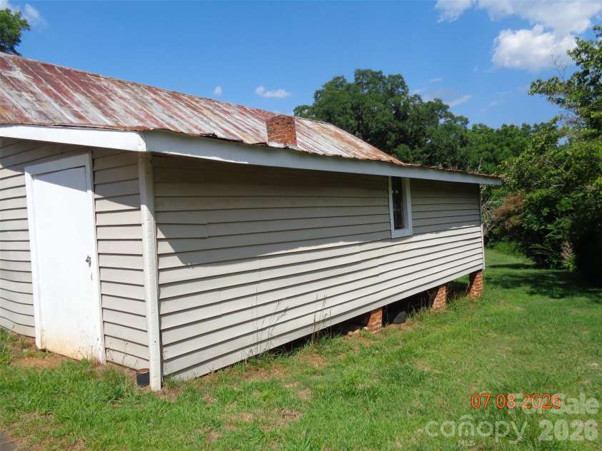 5 Ferguson Street, Granite Falls, NC 28630.  MLS# CAR4401624, YatesRealty ID 54787. 