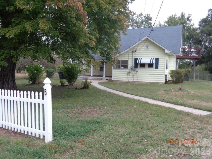 5 Ferguson Street, Granite Falls, NC 28630.  MLS# CAR4401624, YatesRealty ID 54787. 