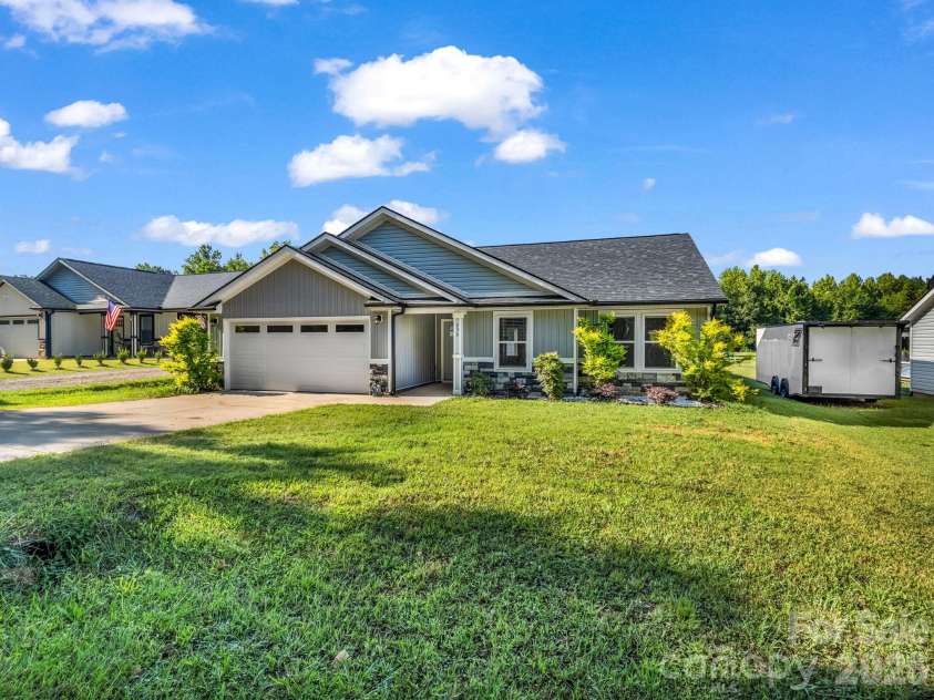 236 Scruggs Road, Gaffney, SC 29341.  MLS# CAR4431215, YatesRealty ID 54788. 