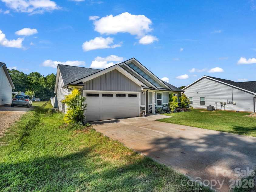 236 Scruggs Road, Gaffney, SC 29341.  MLS# CAR4431215, YatesRealty ID 54788. Front