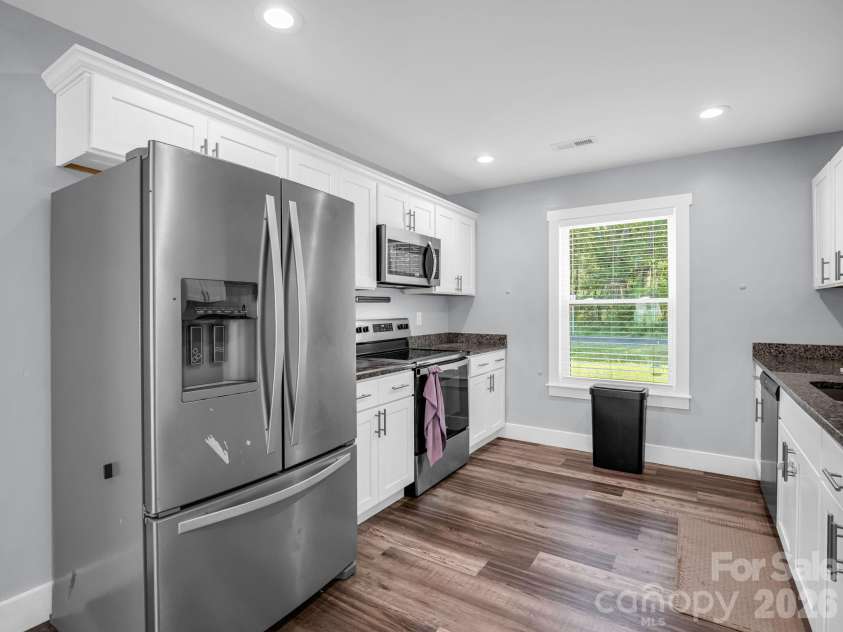 236 Scruggs Road, Gaffney, SC 29341.  MLS# CAR4431215, YatesRealty ID 54788. Kitchen