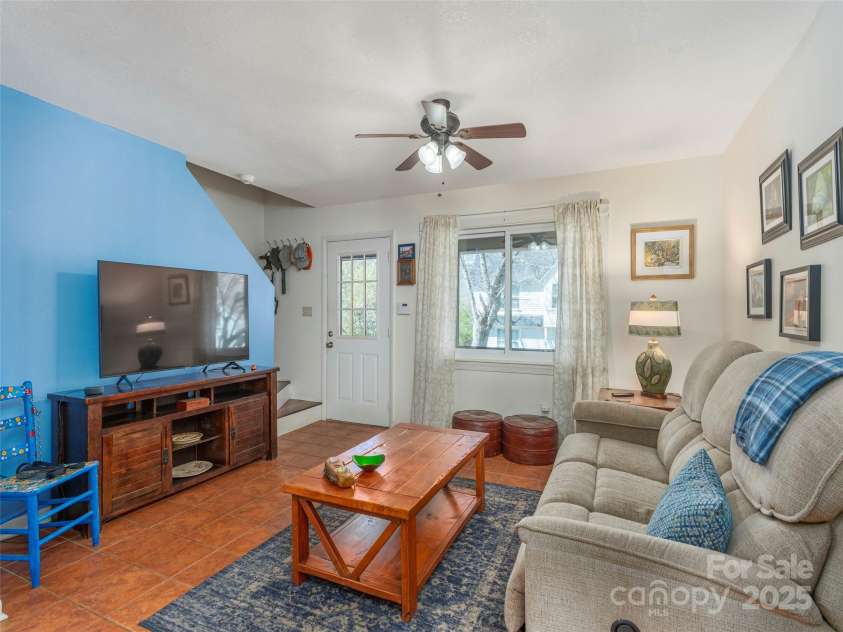 325 Richland Street, Waynesville, NC 28786.  MLS# CAR4243416, YatesRealty ID 5479. 
