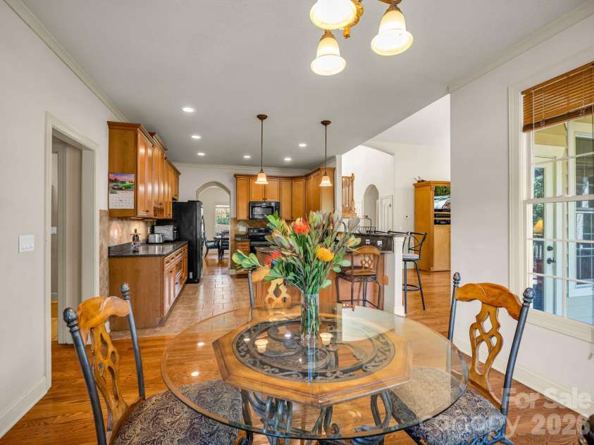 61 Mountain Shadows Drive, Leicester, NC 28748.  MLS# CAR4431319, YatesRealty ID 54790. 