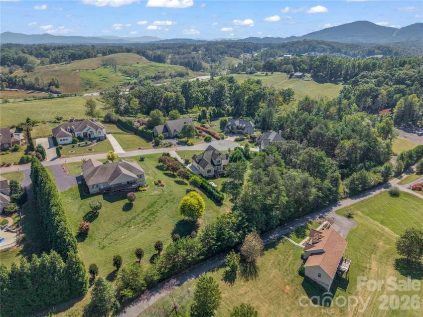 61 Mountain Shadows Drive, Leicester, NC 28748.  MLS# CAR4431319, YatesRealty ID 54790. 
