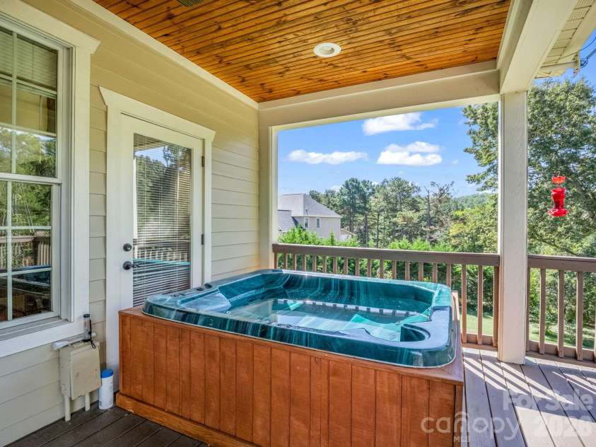 61 Mountain Shadows Drive, Leicester, NC 28748.  MLS# CAR4431319, YatesRealty ID 54790. 