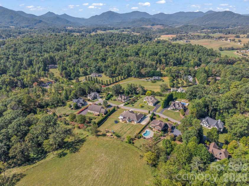 61 Mountain Shadows Drive, Leicester, NC 28748.  MLS# CAR4431319, YatesRealty ID 54790. 