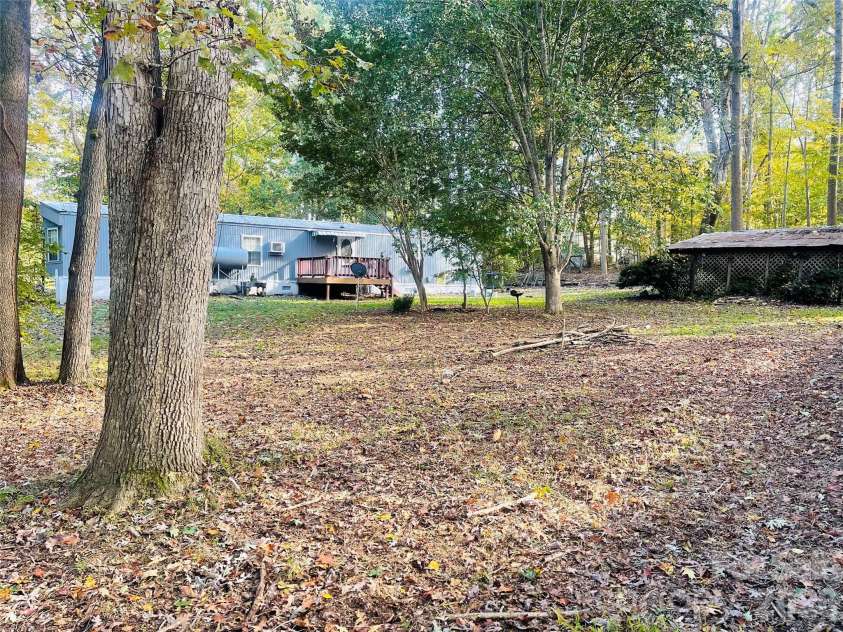 124 Arbor Drive, Statesville, NC 28677.  MLS# CAR4430207, YatesRealty ID 54794. 