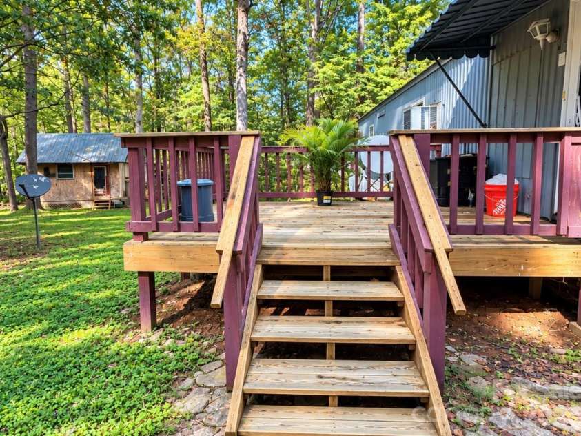 124 Arbor Drive, Statesville, NC 28677.  MLS# CAR4430207, YatesRealty ID 54794. 