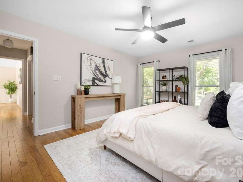 9423 Whitethorn Drive, Charlotte, NC 28277.  MLS# CAR4430638, YatesRealty ID 54796. 