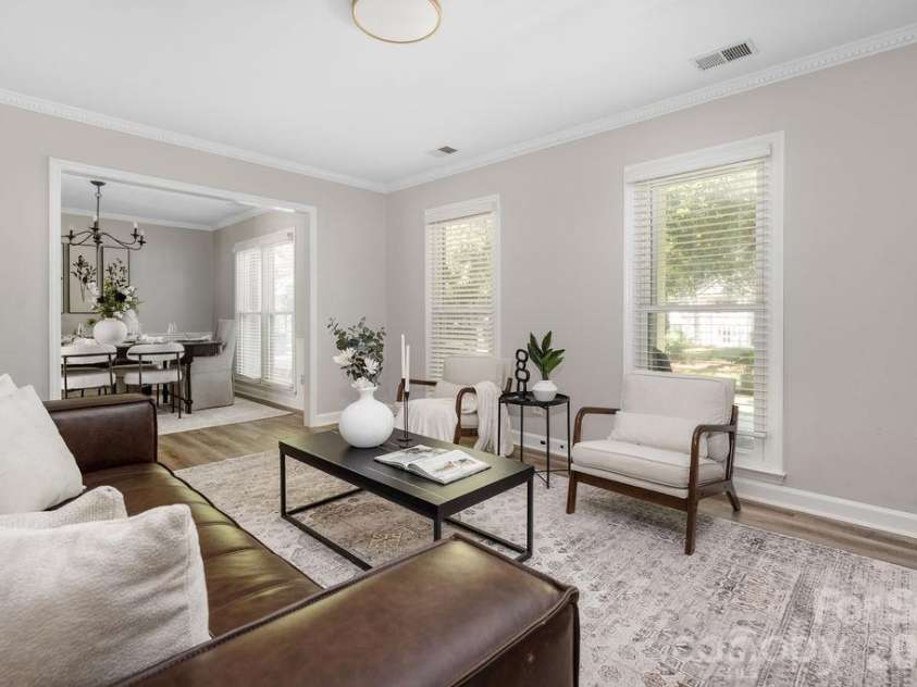 9423 Whitethorn Drive, Charlotte, NC 28277.  MLS# CAR4430638, YatesRealty ID 54796. 