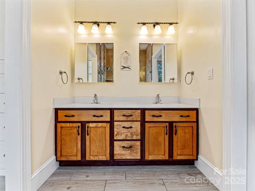 108 Jasmine Lane, Asheville, NC 28803.  MLS# CAR4081554, YatesRealty ID 5480. 