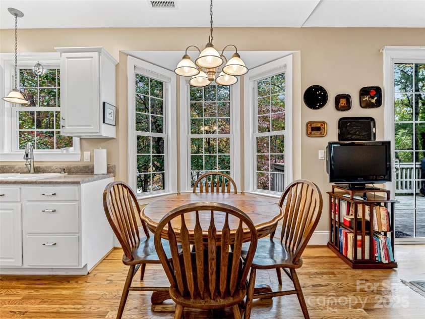 108 Jasmine Lane, Asheville, NC 28803.  MLS# CAR4081554, YatesRealty ID 5480. 