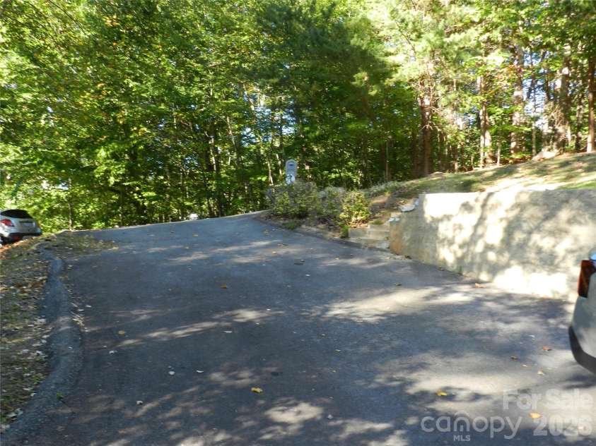 3 Lauren Lane, Candler, NC 28715.  MLS# CAR4421667, YatesRealty ID 54800. Driveway Entry