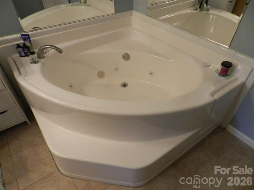 3 Lauren Lane, Candler, NC 28715.  MLS# CAR4421667, YatesRealty ID 54800. Master Bath View 3