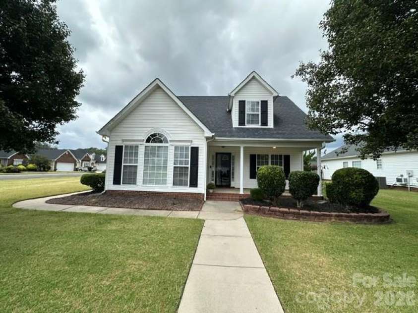 2001 Hemby Commons Corner, Indian Trail, NC 28079.  MLS# CAR4428922, YatesRealty ID 54801. 