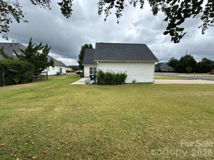 2001 Hemby Commons Corner, Indian Trail, NC 28079.  MLS# CAR4428922, YatesRealty ID 54801. 