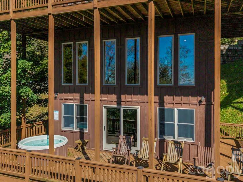 39 Valley Heights Road, Mars Hill, NC 28754.  MLS# CAR4429432, YatesRealty ID 54803. 