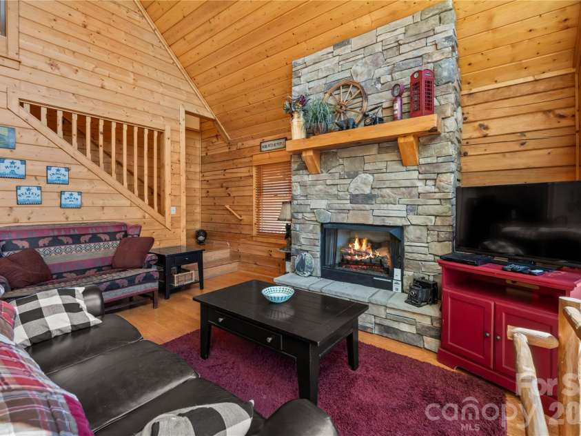 39 Valley Heights Road, Mars Hill, NC 28754.  MLS# CAR4429432, YatesRealty ID 54803. 