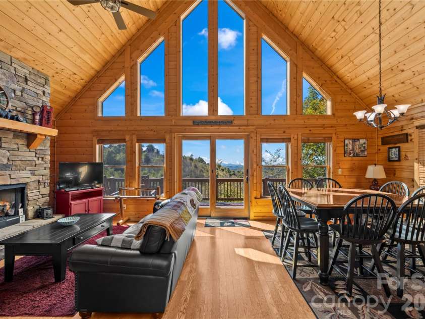 39 Valley Heights Road, Mars Hill, NC 28754.  MLS# CAR4429432, YatesRealty ID 54803. 