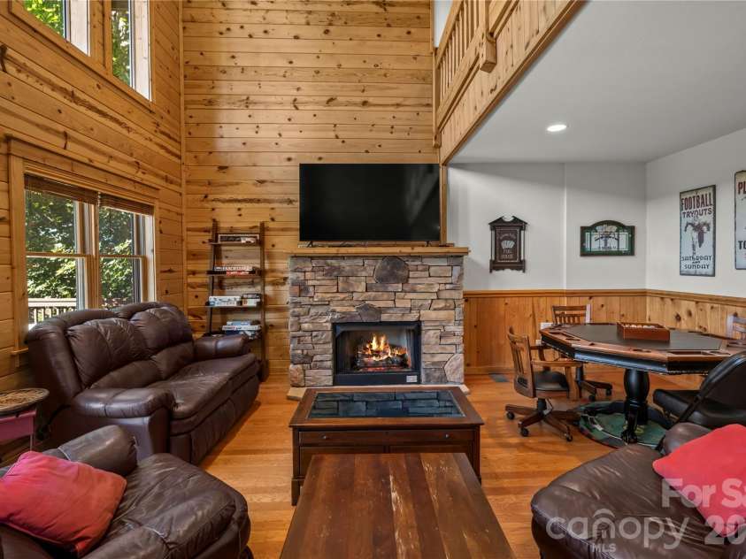 39 Valley Heights Road, Mars Hill, NC 28754.  MLS# CAR4429432, YatesRealty ID 54803. 