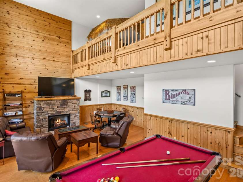 39 Valley Heights Road, Mars Hill, NC 28754.  MLS# CAR4429432, YatesRealty ID 54803. 