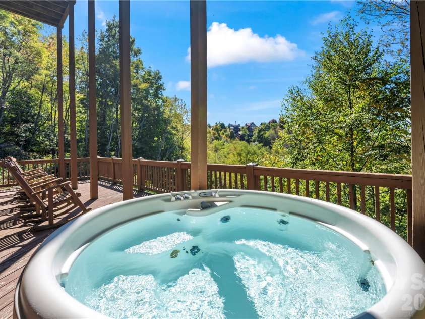 39 Valley Heights Road, Mars Hill, NC 28754.  MLS# CAR4429432, YatesRealty ID 54803. 