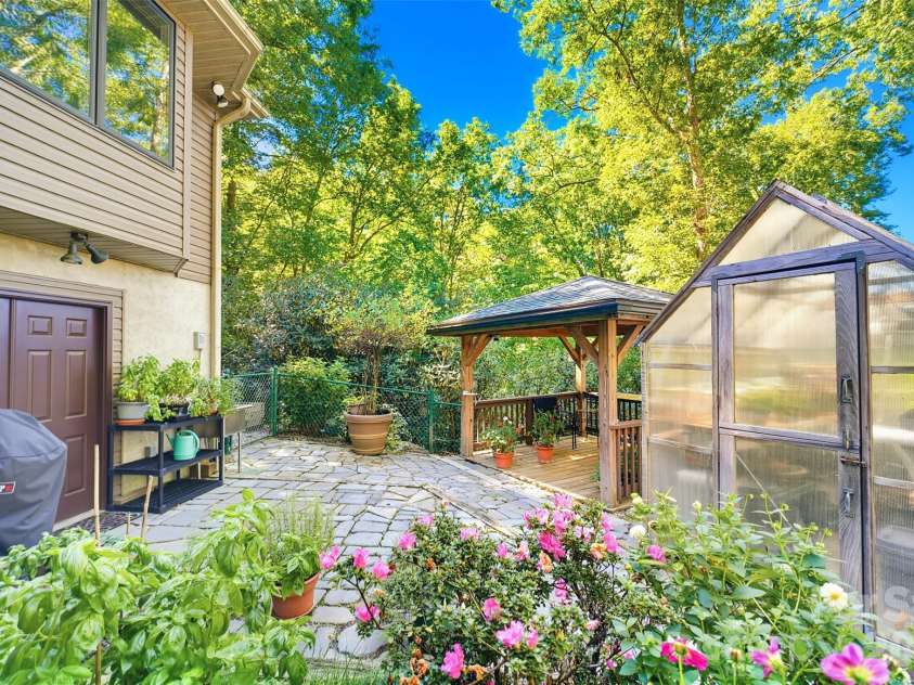 200 Timberlane Circle, Pisgah Forest, NC 28768.  MLS# CAR4429126, YatesRealty ID 54805. 