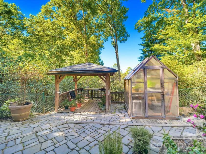 200 Timberlane Circle, Pisgah Forest, NC 28768.  MLS# CAR4429126, YatesRealty ID 54805. 