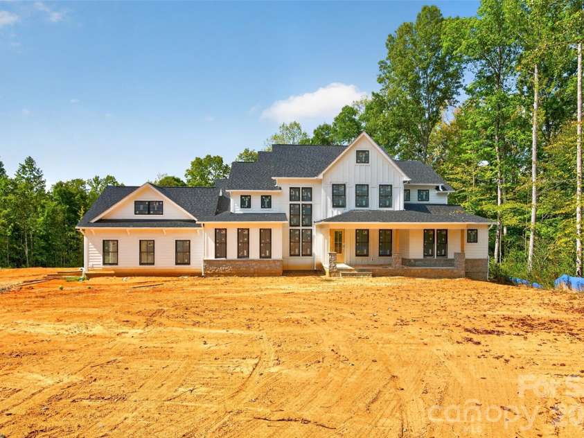 1064 Ventosa Drive, Denver, NC 28037.  MLS# CAR4428448, YatesRealty ID 54806. 