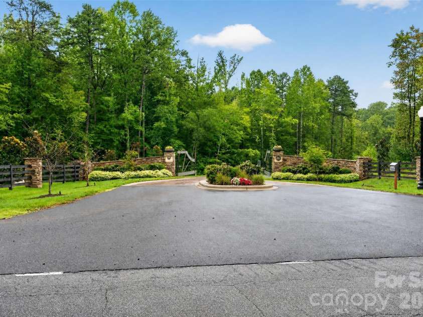1064 Ventosa Drive, Denver, NC 28037.  MLS# CAR4428448, YatesRealty ID 54806. 