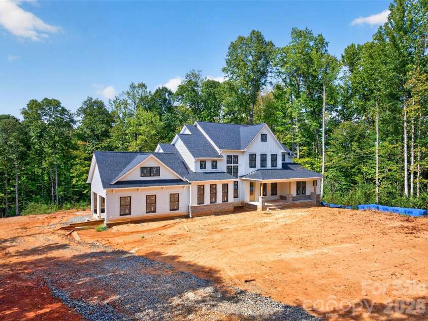 1064 Ventosa Drive, Denver, NC 28037.  MLS# CAR4428448, YatesRealty ID 54806. 