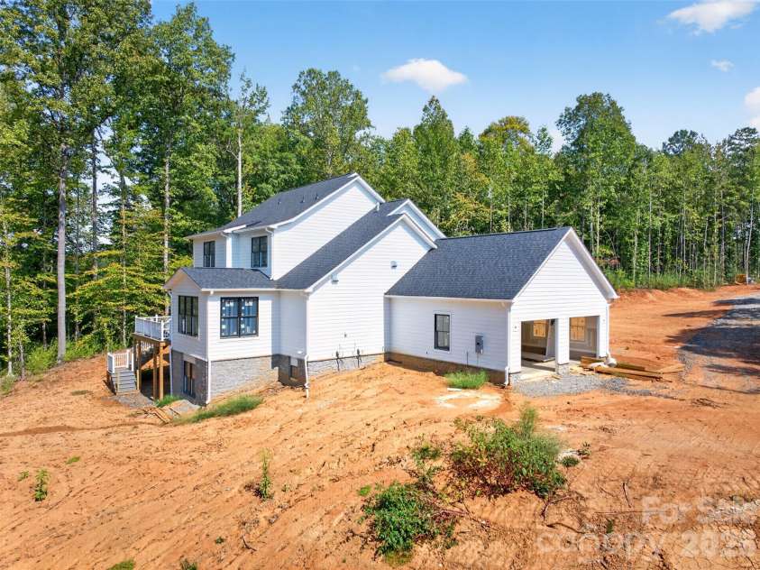 1064 Ventosa Drive, Denver, NC 28037.  MLS# CAR4428448, YatesRealty ID 54806. 