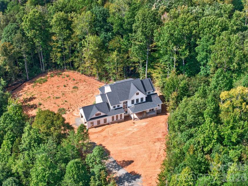 1064 Ventosa Drive, Denver, NC 28037.  MLS# CAR4428448, YatesRealty ID 54806. 