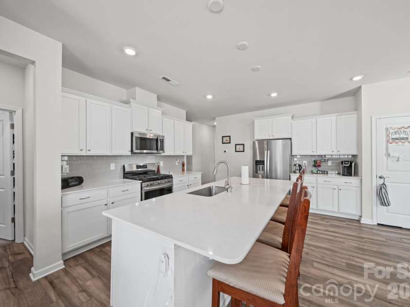 138 Pampas Place, Statesville, NC 28625.  MLS# CAR4431149, YatesRealty ID 54808. 