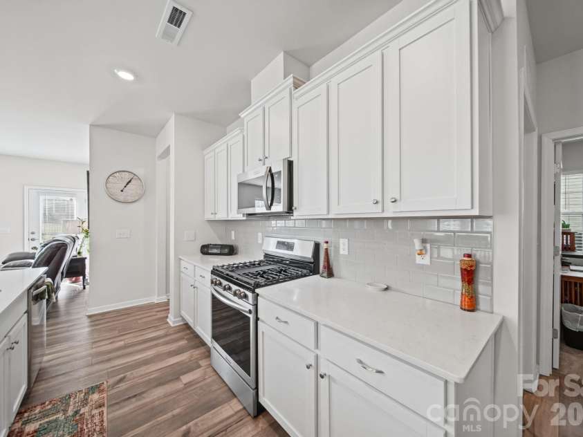 138 Pampas Place, Statesville, NC 28625.  MLS# CAR4431149, YatesRealty ID 54808. 
