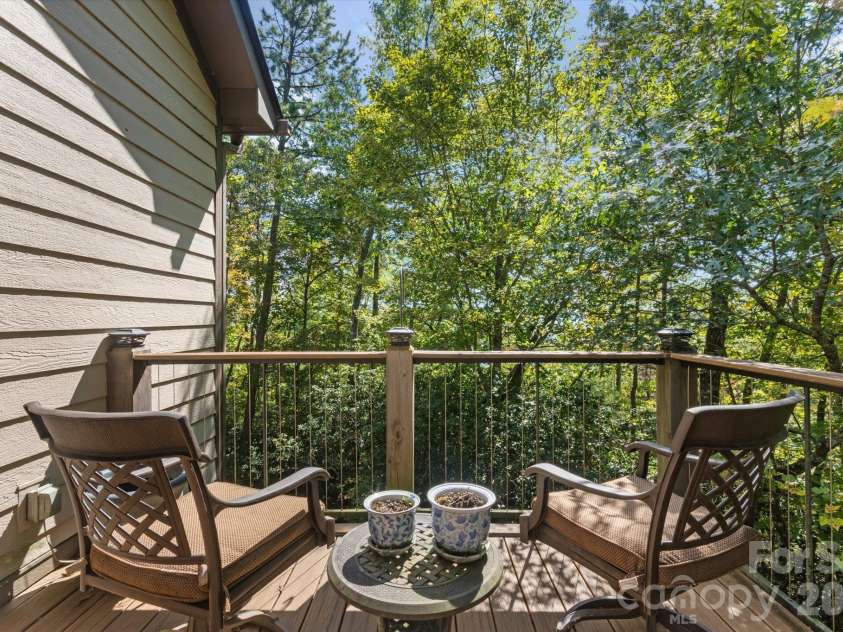 44 Sunset Trace, Brevard, NC 28712.  MLS# CAR4429326, YatesRealty ID 54809. 