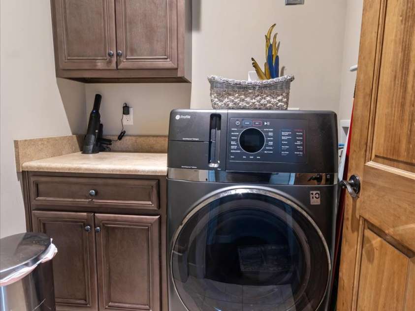 44 Sunset Trace, Brevard, NC 28712.  MLS# CAR4429326, YatesRealty ID 54809. New Washer/Dryer Combo